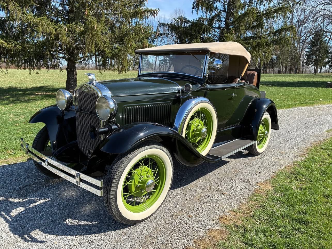 1930 Ford Model A Deluxe Roadster