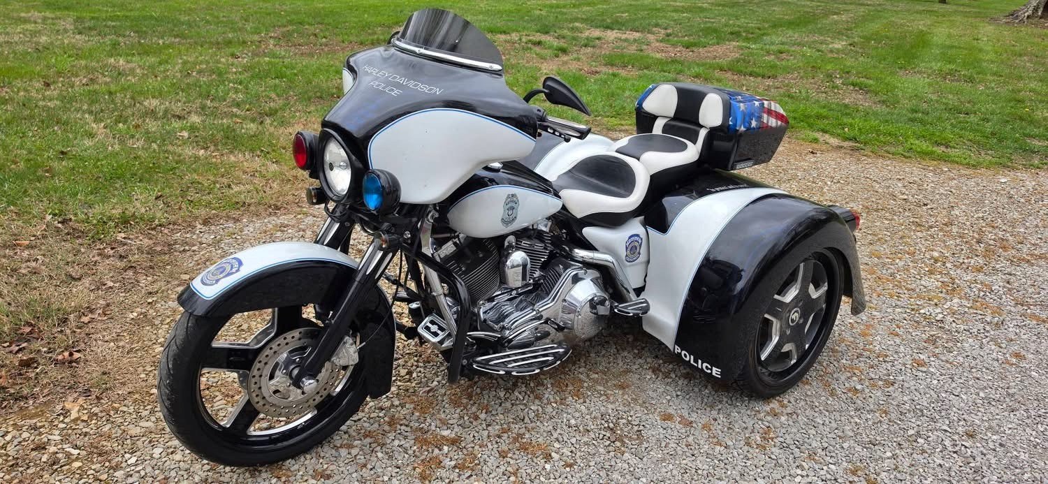 2006 Harley Davidson “Fallen Hero” Police Trike
