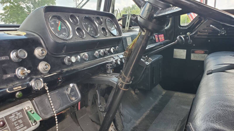 1989 Ford C-8000 Firetruck