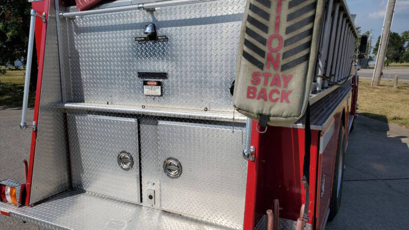 1989 Ford C-8000 Firetruck