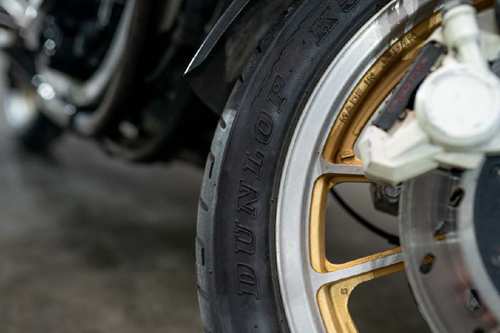 1985 Suzuki GS550E Motorcycle