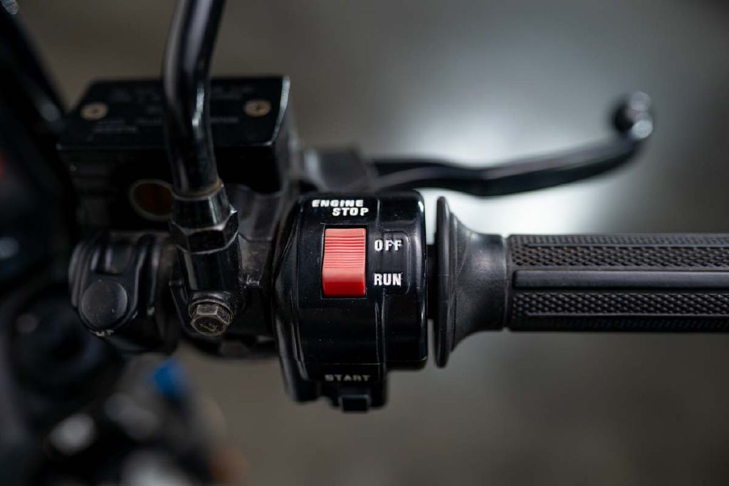 1985 Suzuki GS550E Motorcycle