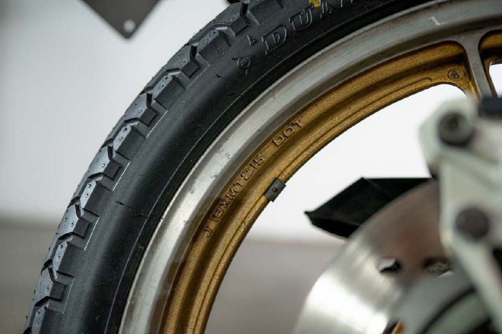 1985 Suzuki GS550E Motorcycle