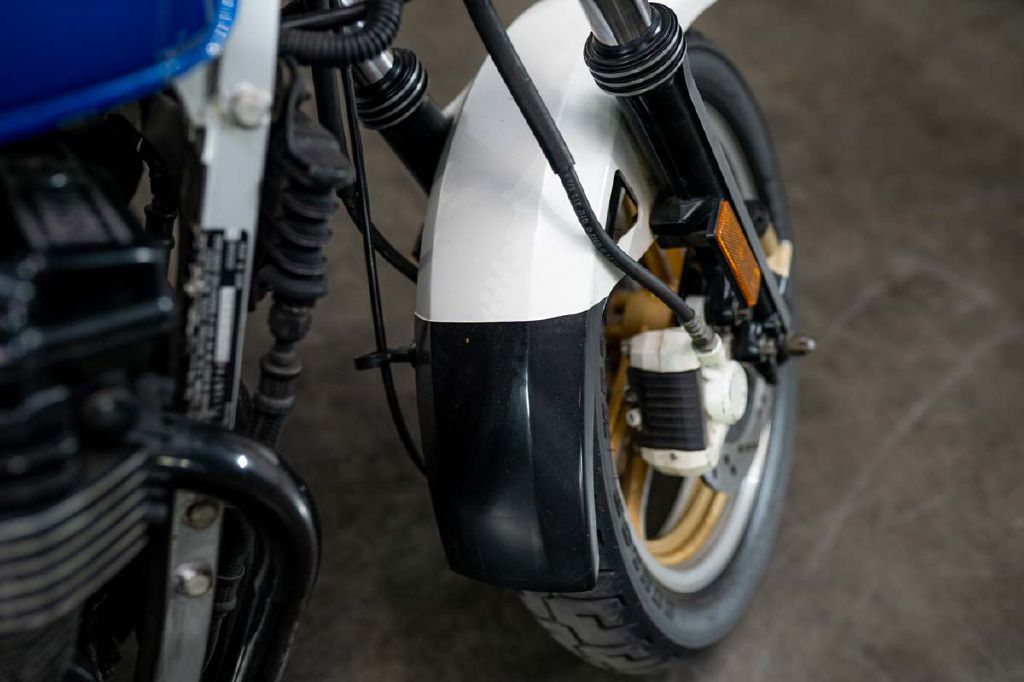 1985 Suzuki GS550E Motorcycle