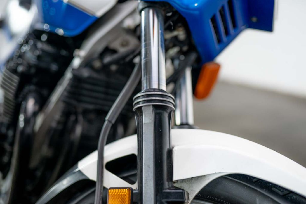 1985 Suzuki GS550E Motorcycle