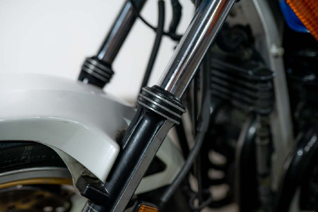 1985 Suzuki GS550E Motorcycle