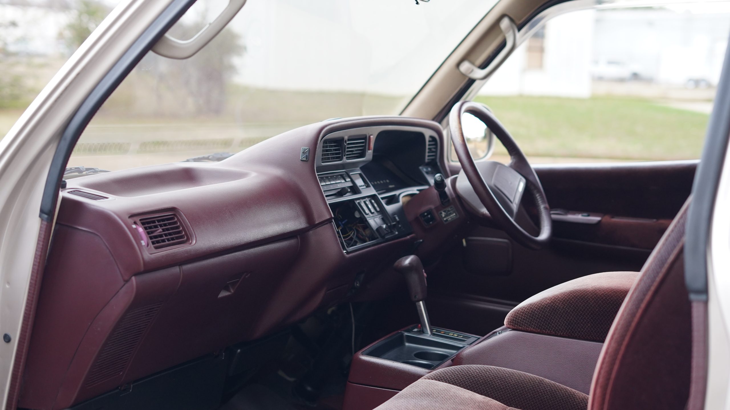 1992 Toyota Hi Ace Super Custom LTD