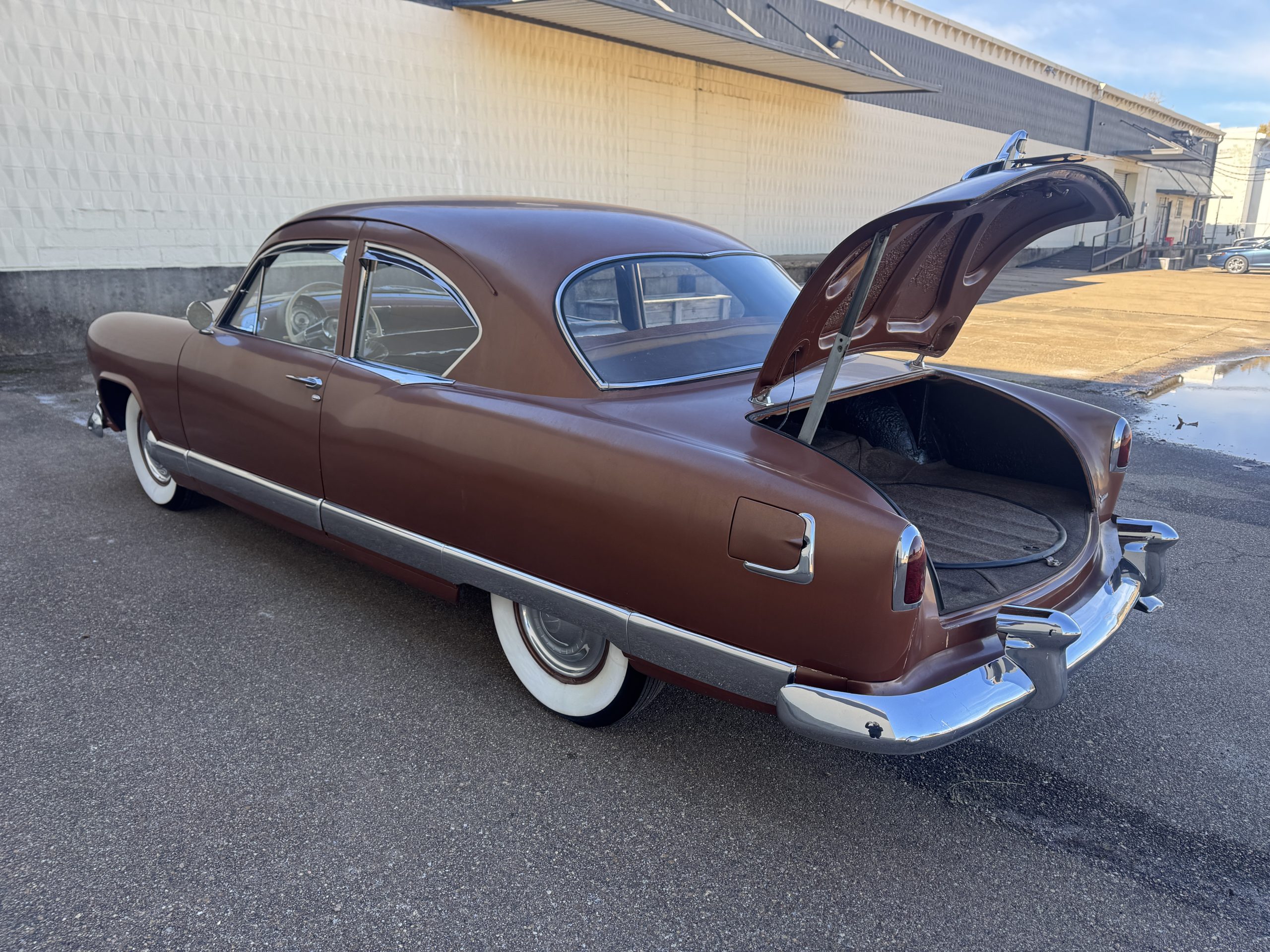 1951 Kaiser Deluxe