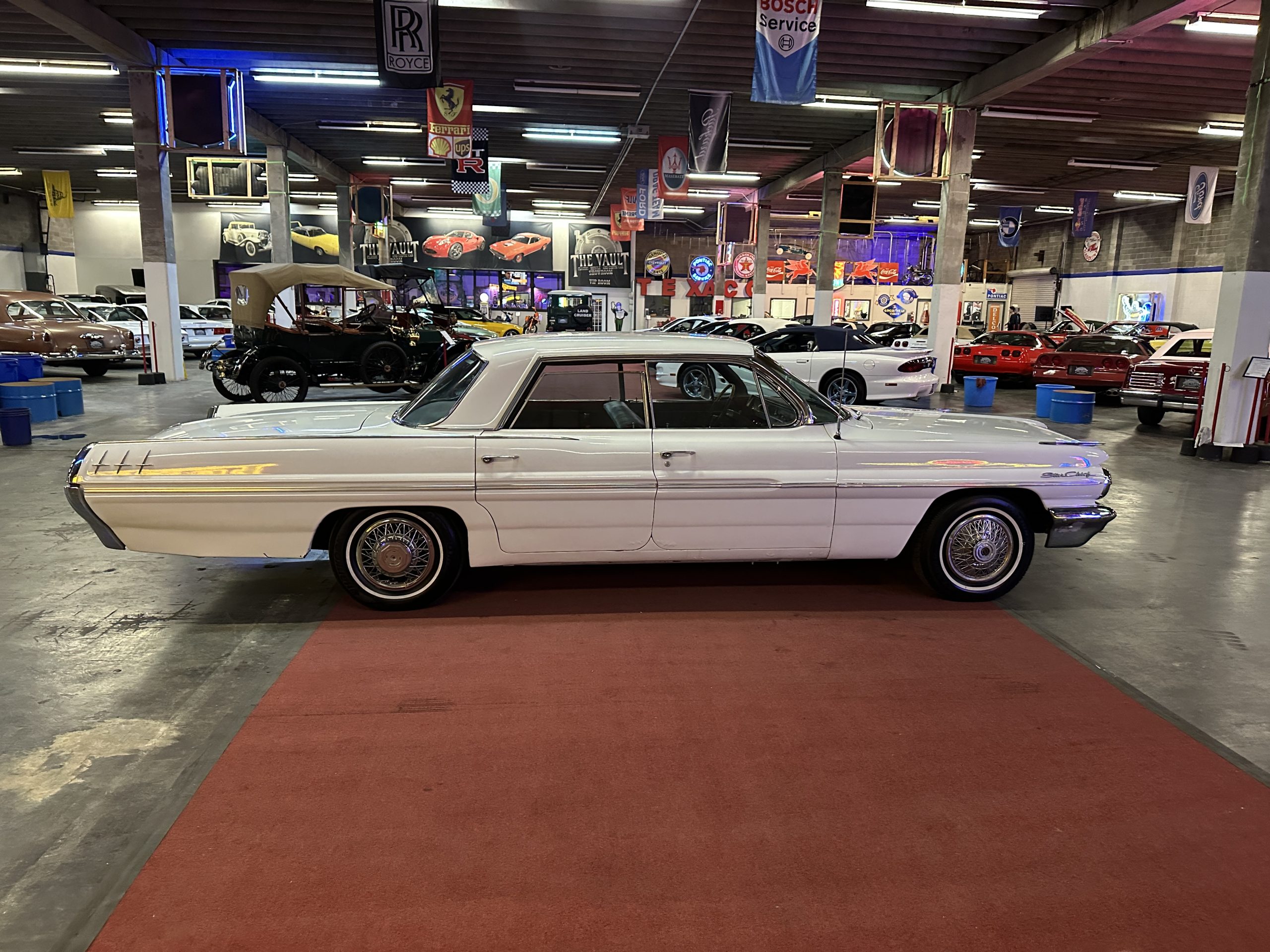 1962 Pontiac Star Chief Vista Hardtop