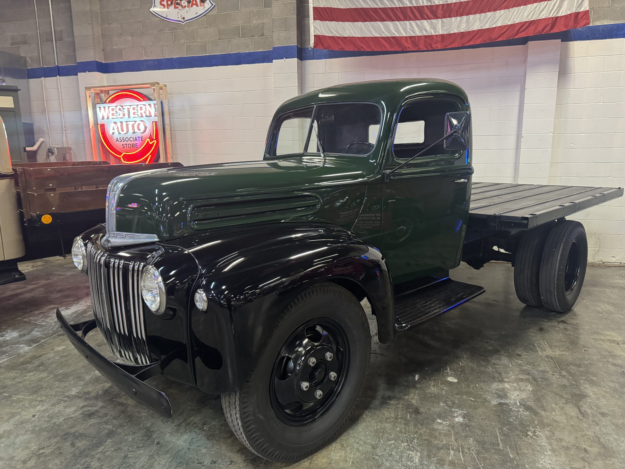 1942 Ford Model 21C Truck 1/2 Ton Flat Bed
