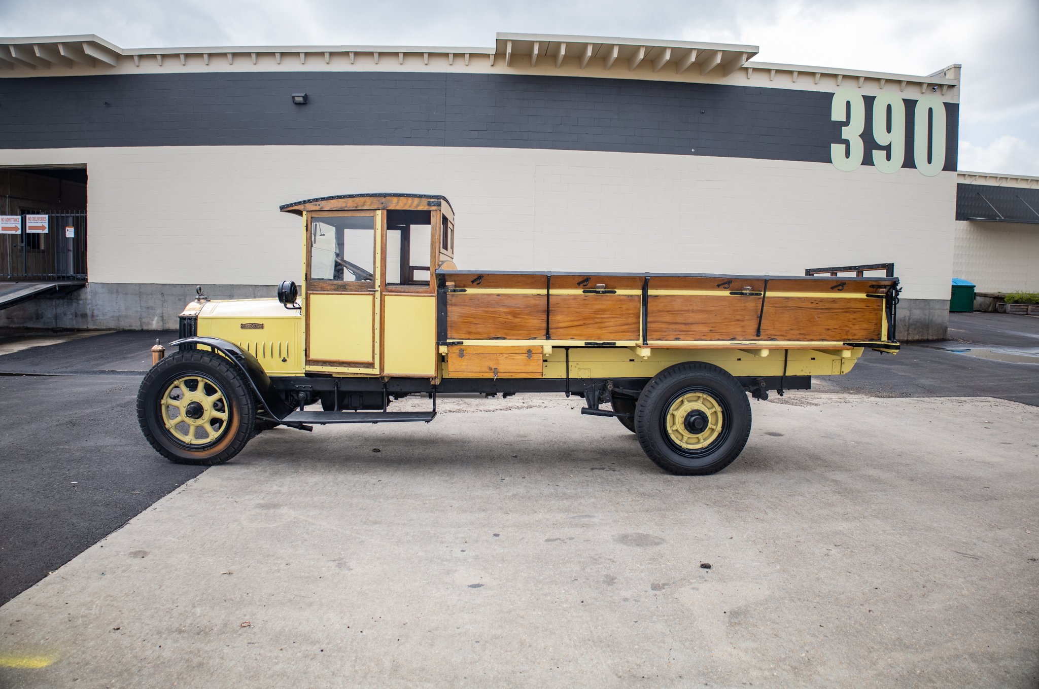 1925 Wilcox Trux 1 1/2 Ton