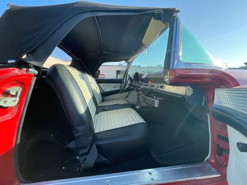1957 Ford Thunderbird